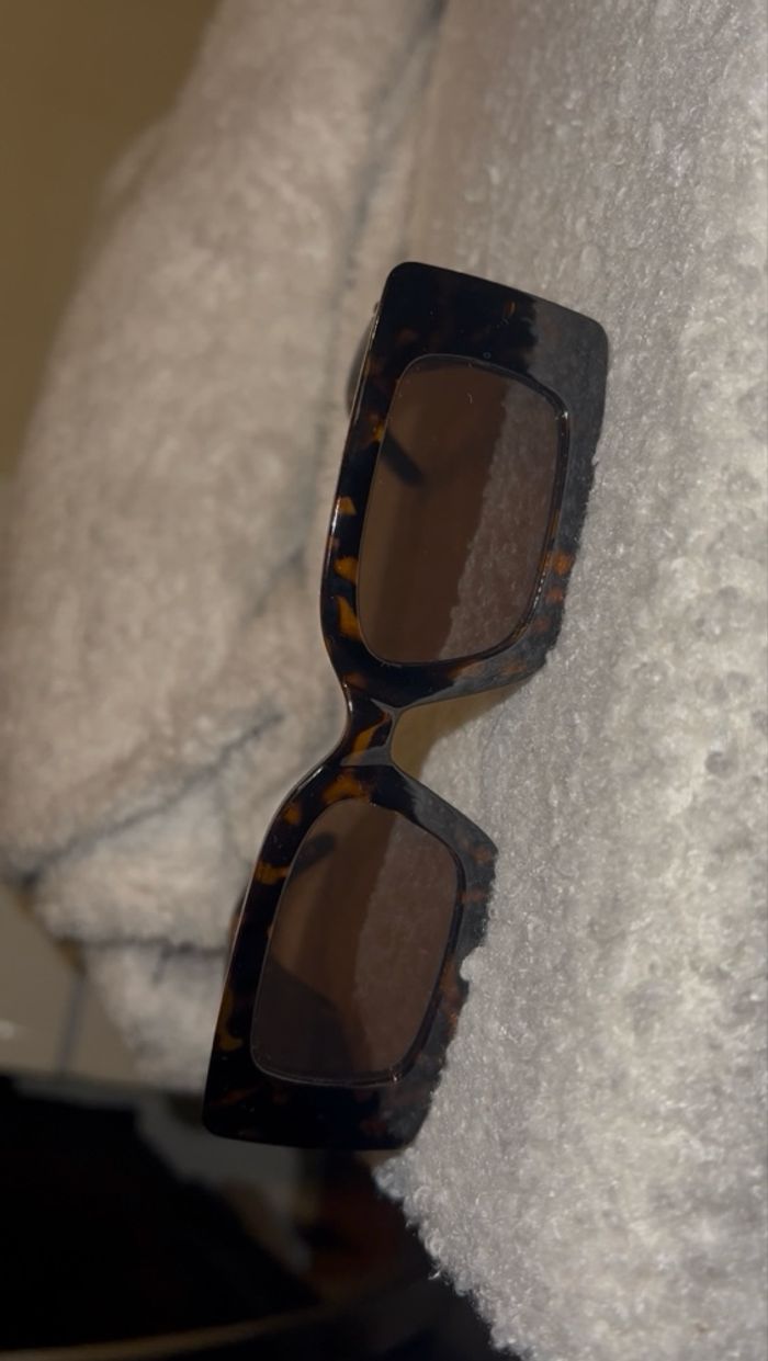 lunette de soleil - photo numéro 3