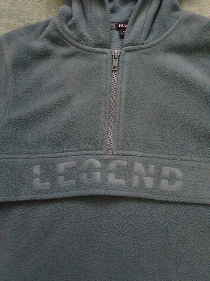 Très beau pull 10 ans - photo numéro 2