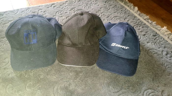 Casquettes neuves