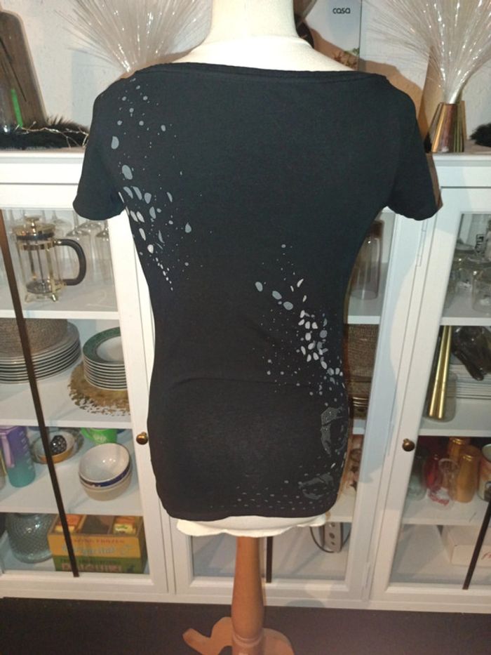 T shirt femme Guess taille M - photo numéro 4