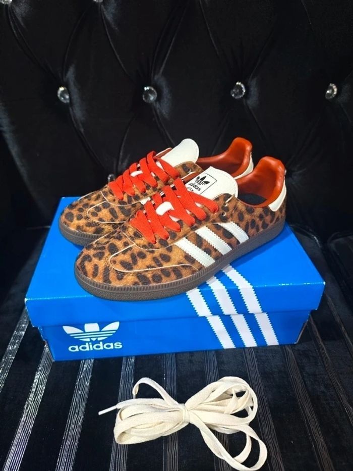 Adidas Samba léopard Taille 40