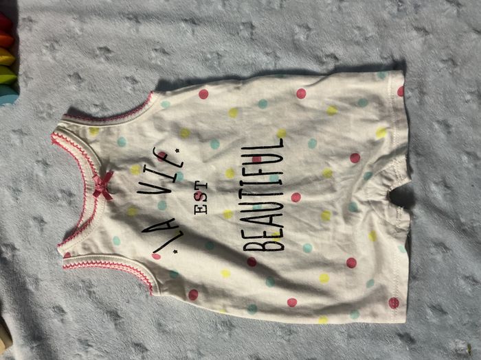 combishort débardeur blanc et multicolore pressions entre les jambes inscription devant 1 mois kiabi - photo numéro 3