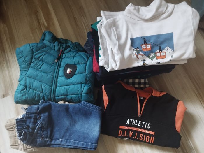 Lots vêtements garçon 4 ans