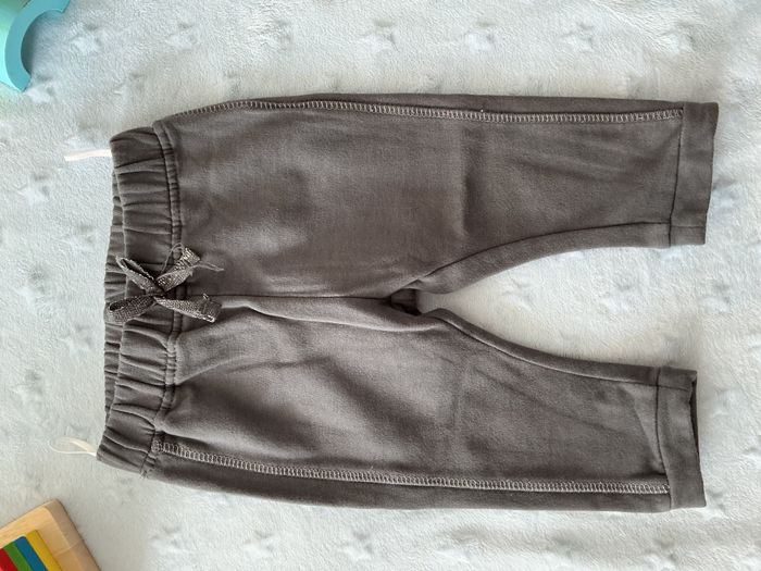 pantalon gris taille élastique 6 mois C&A - photo numéro 4