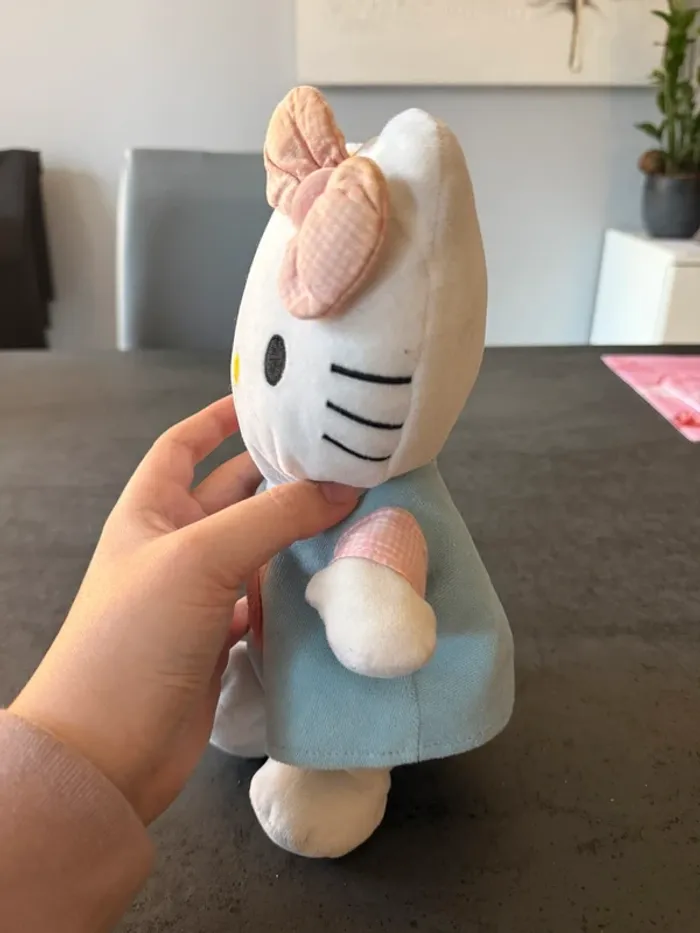 Peluche hello kitty - photo numéro 3
