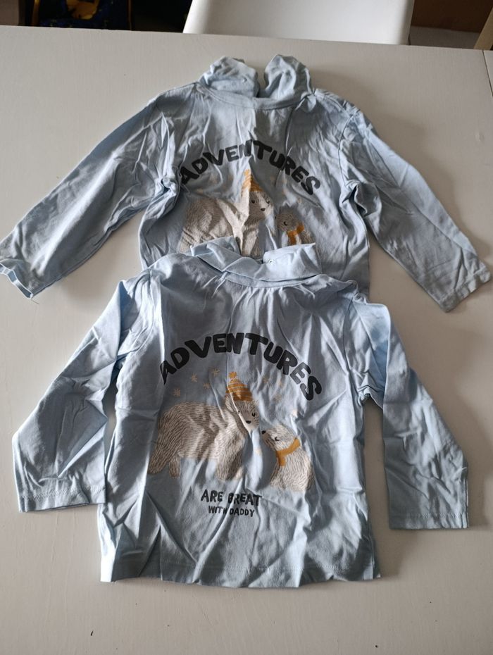 Lot 2 tee shirt ML 23 mois
