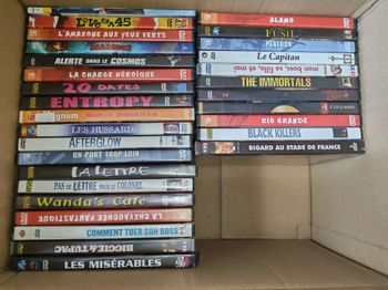 Lot de 30 DVD neuf sous blister
