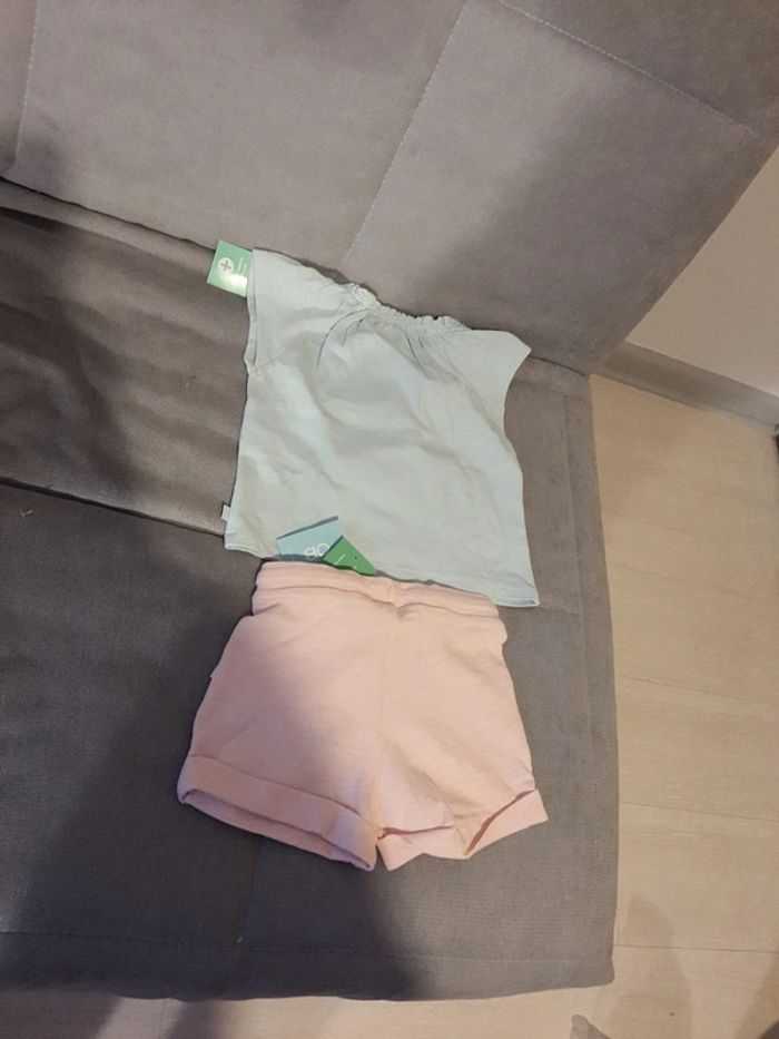 Ensemble Obaïbi t-shirt et short taille 12 mois neuf avec étiquettes - photo numéro 4
