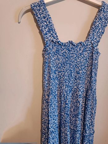 Robe longue à bretelles et élastiquée motifs tachetés blanc bleu Vero Moda Taille S En très bon état