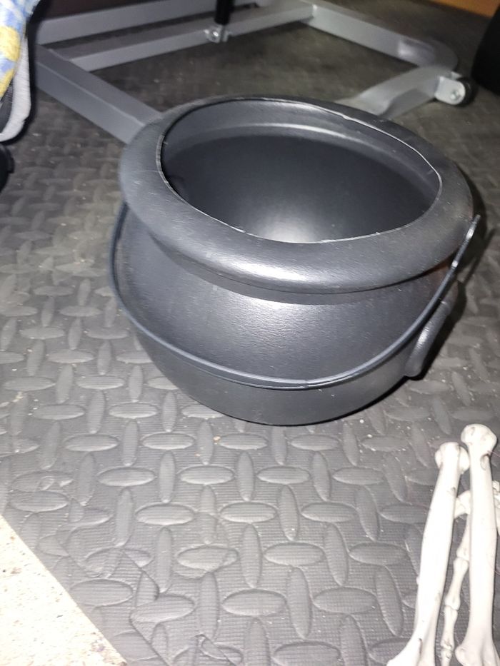 Petit chaudron plastique halloween