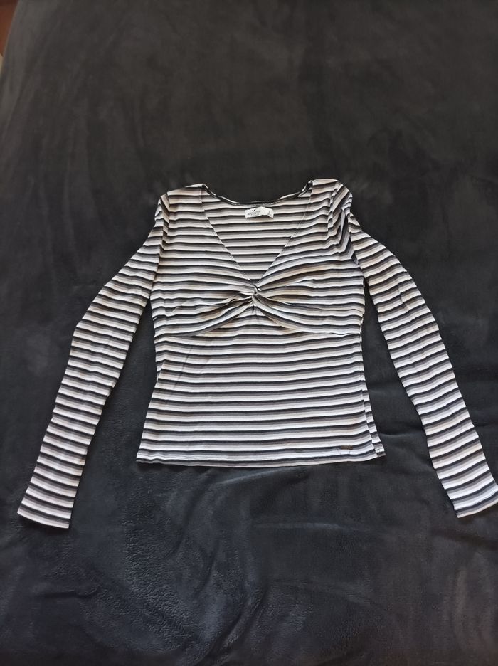 T shirt manches longues taille L hollister
