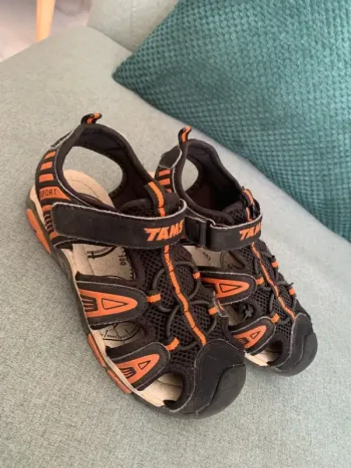 Sandales Tams garçon, pointure 31, confort et style pour les aventures estivales !