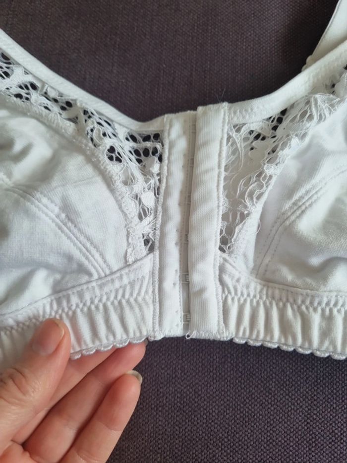 Soutien gorge neuf ouverture sur le devant - photo numéro 3