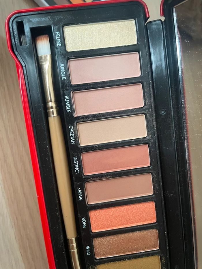 Lot de 2 palettes yeux Bys + Revolution - photo numéro 7