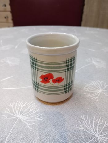 Petit pot Yves Rocher