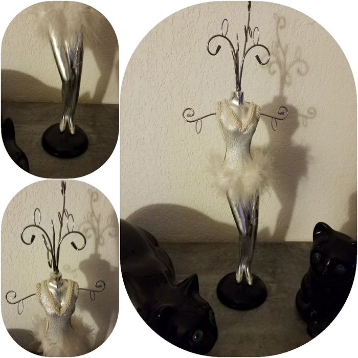 Statuettes argenté pour rangement bijoux très bon état