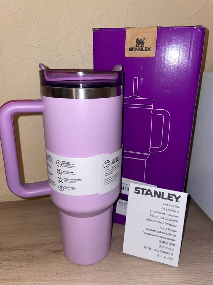 Gourde Stanley x Olivia Rodrigo - photo numéro 2