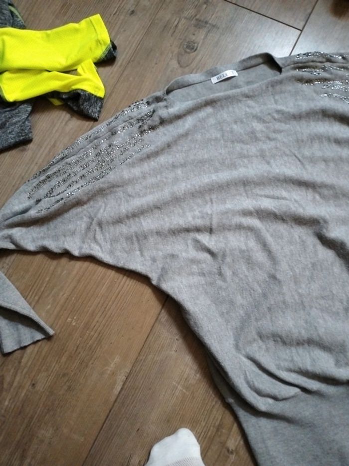 Pull chauve souris à strass - photo numéro 3