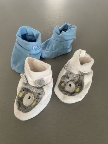 Lot de chaussons de naissance