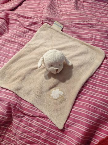 Doudou mouton bout'chou