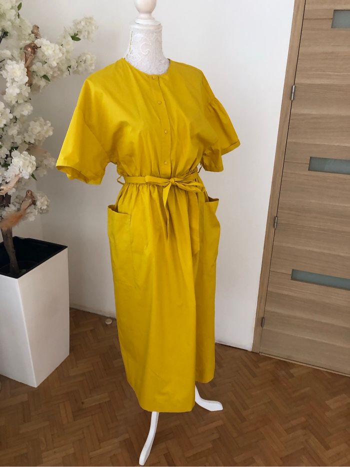 Robe jaune Zara neuve taille S - photo numéro 2