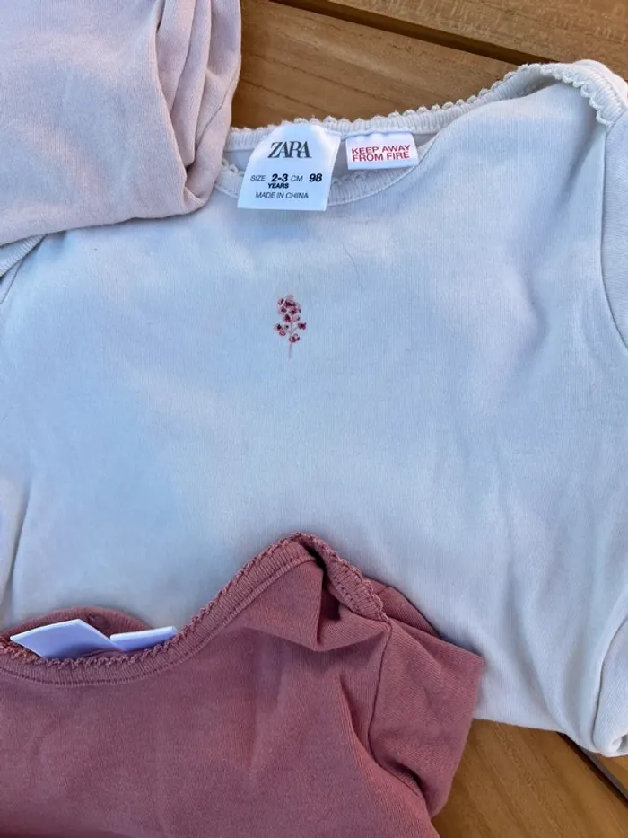 Ensemble de 5 bodys - photo numéro 4