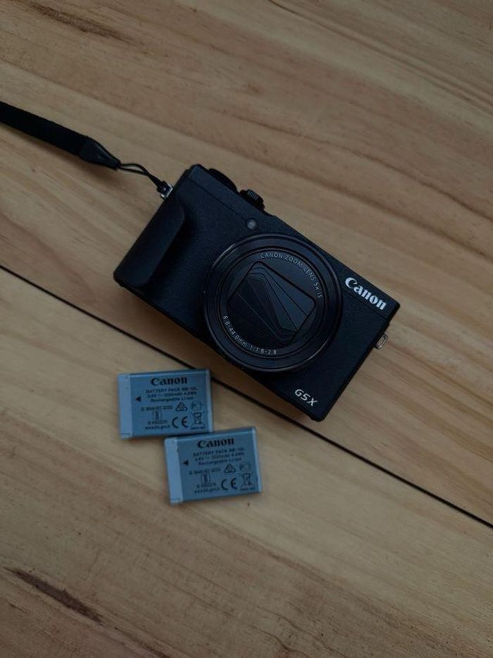 Canon Powershot G5X Mark II  2 batteries