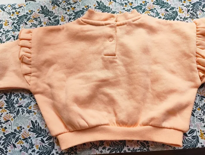 Pull tape à l'oeil fille de 3 mois - photo numéro 3
