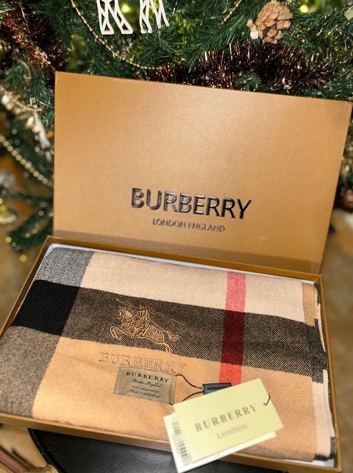 Écharpe Burberry - photo numéro 4