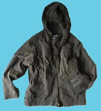 🧥 Veste coupe-vent à capuche – 10 ans / 140 cm