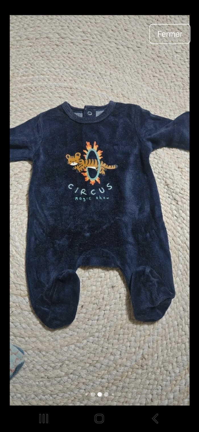 Lot de 3 pyjamas velours 1mois - photo numéro 4