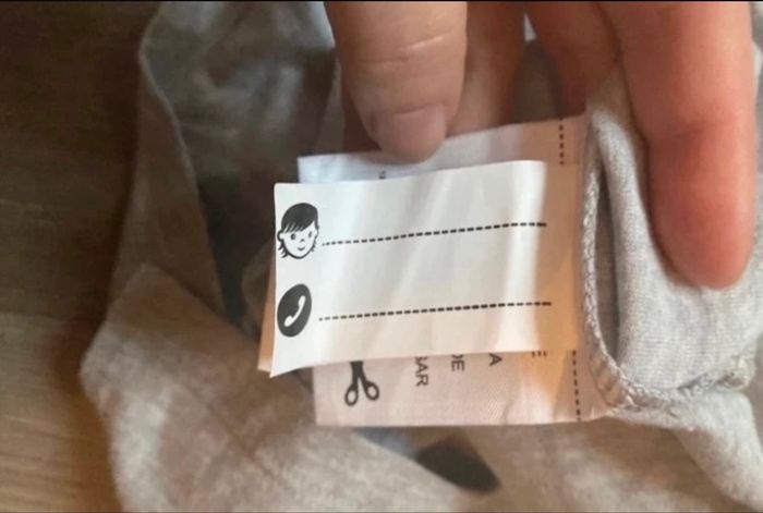 T-shirt / Sous-pull manches longues NEUF avec étiquette fille taille 5 ans couleur gris - photo numéro 6