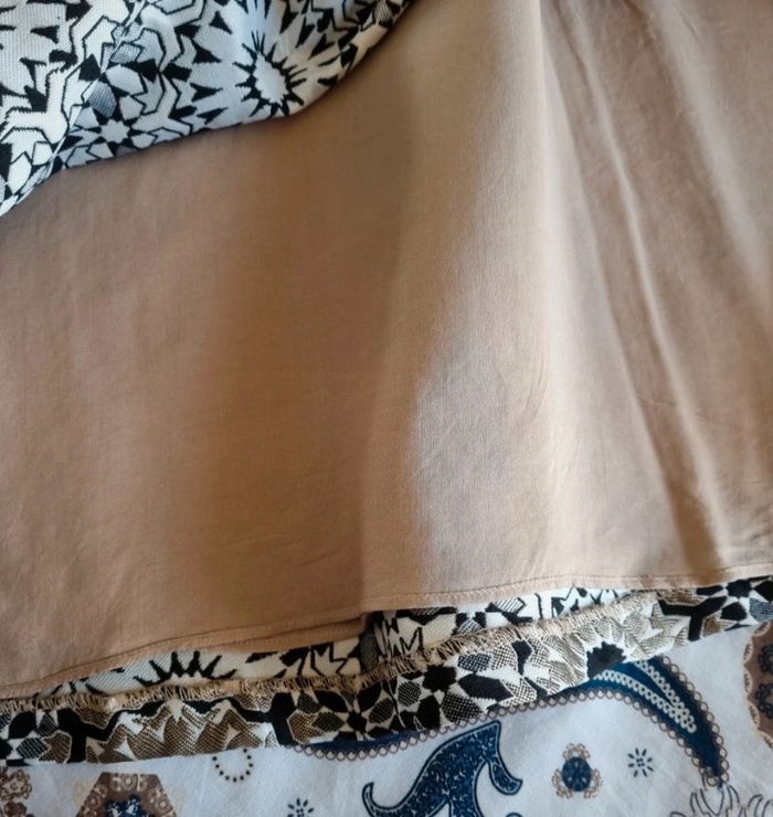 Robe trapèze sans manches à fleurs noir/ taupe/ blanc - photo numéro 10