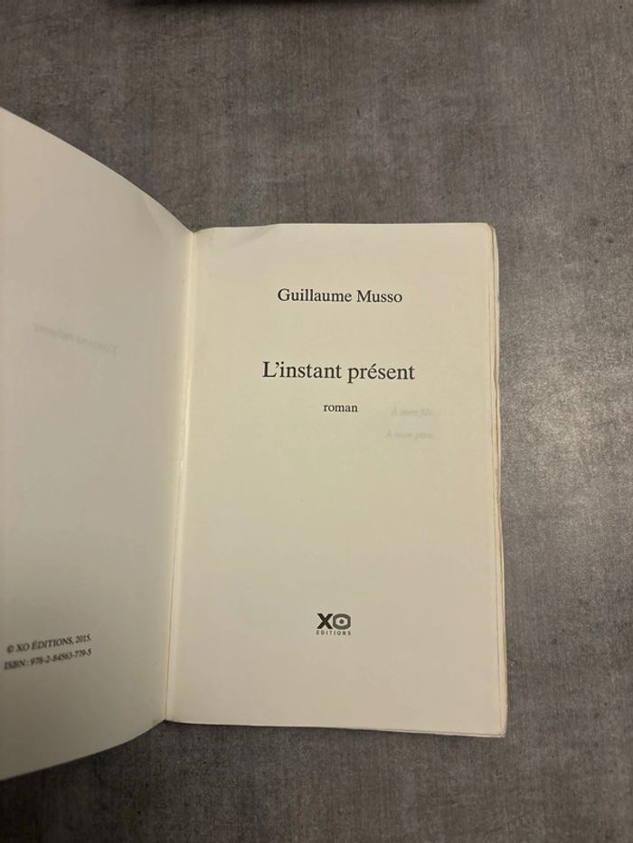 Livre l’instant présent Guillaume Musso - photo numéro 2