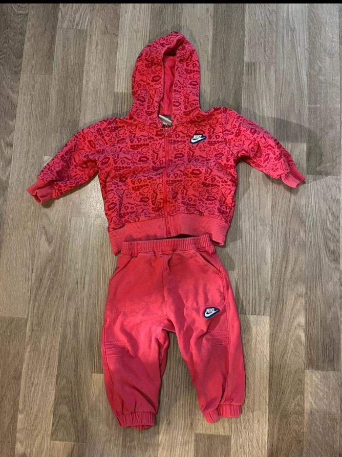 Ensemble Jogging fille Nike 9 / 12 mois - photo numéro 2