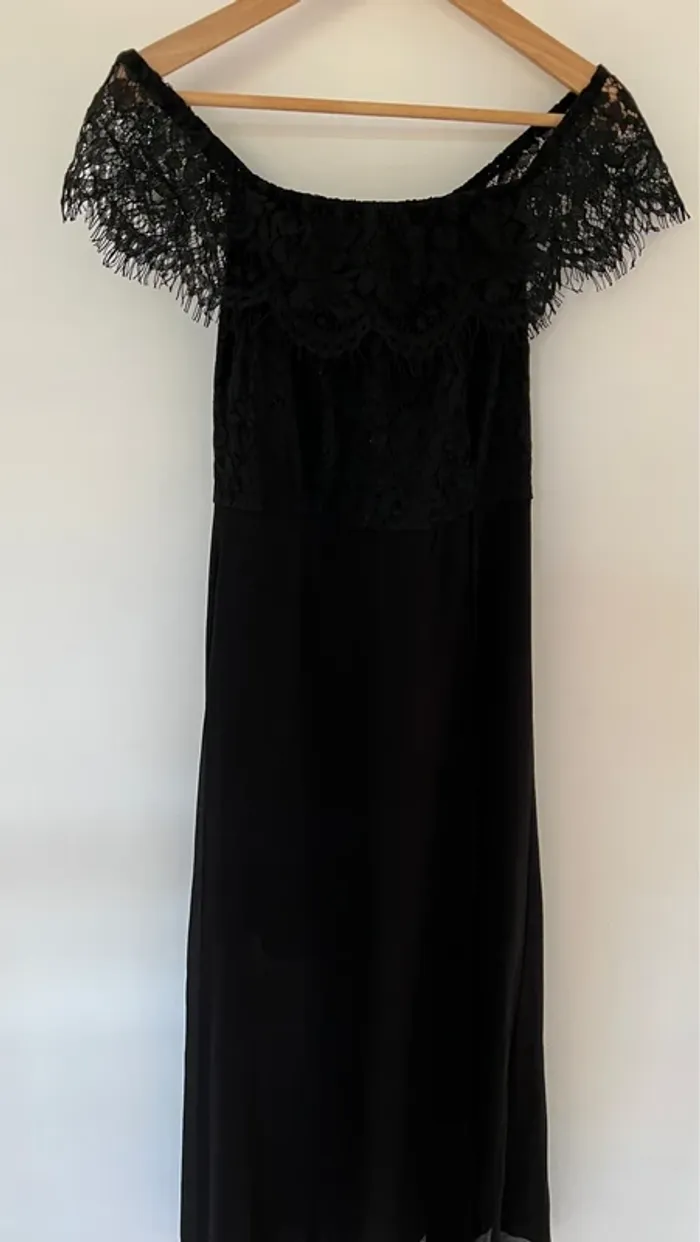 Robe épaules dénudées courte et voile long dentelle et voile - photo numéro 5
