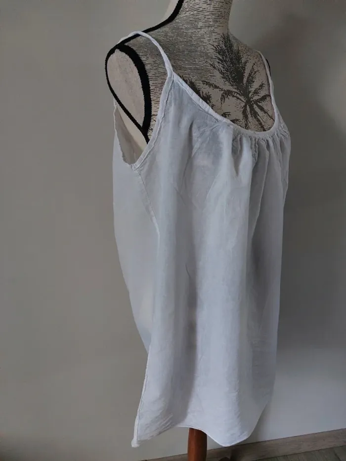 Debardeur blanc - photo numéro 3