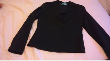 Veste noire legerement plastifie T 40