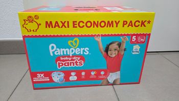 86 couches pampers pants taille 5