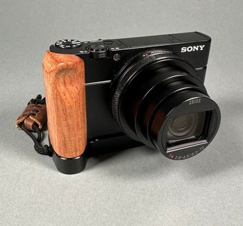 SONY Cyber-shot DSC-RX100 VII M7 Appareil photo numérique Zeiss avec grand pack d'accessoires