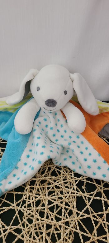 Doudou plat lapin OBAIBI carré étoile bleu blanc orange vert