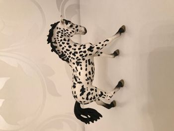 Figurine Animaux – Jument Knabstrupper