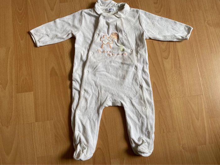 Joli pyjama/grenouillère en velours blanc T. 12 mois/74 cm mixte TBE