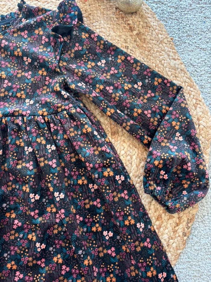 🌺Robe manche longue fleurie effet velours Taille 12ans/152cm🌺 - photo numéro 4