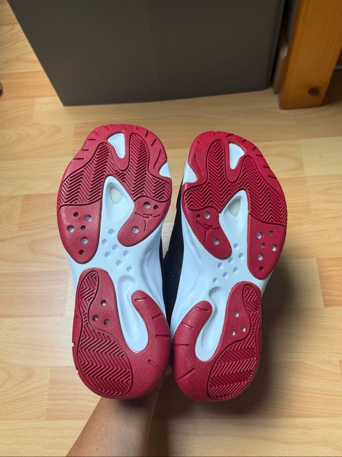 Air Jordan 11 CMFT noir et rouge taille 38 neuf - photo numéro 8