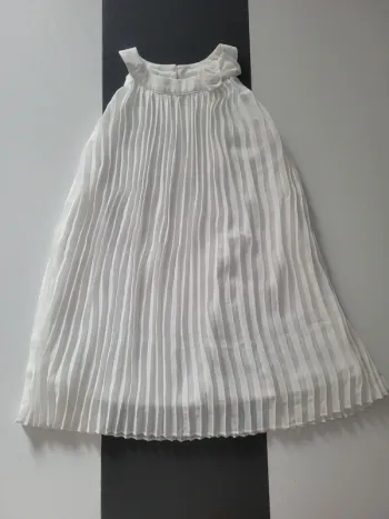 Robe blanche C&A - 5 ans