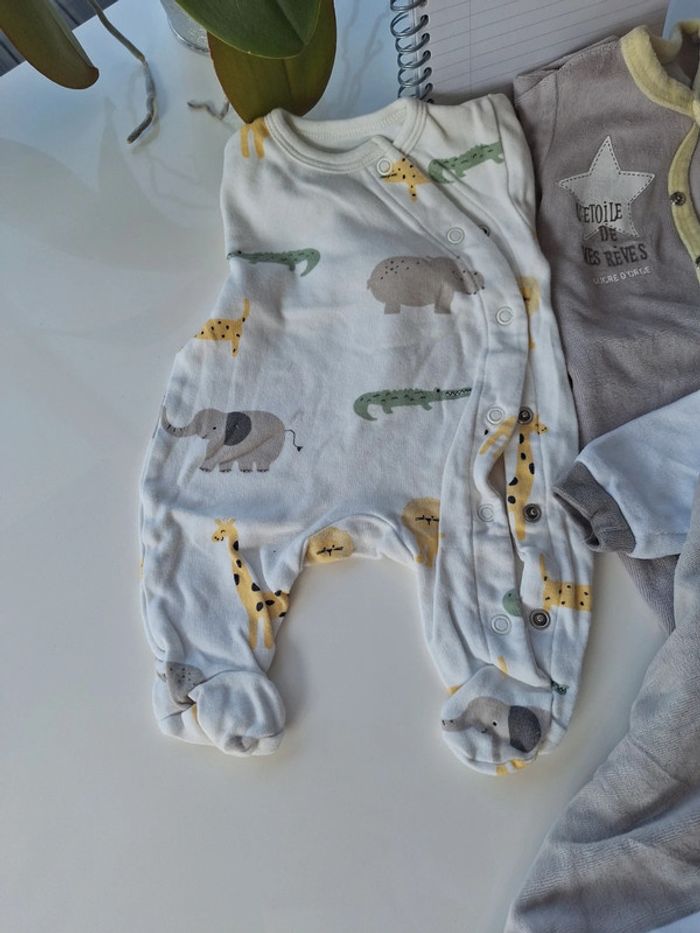 Lot de 3 pyjamas 0 et 1 mois - photo numéro 6