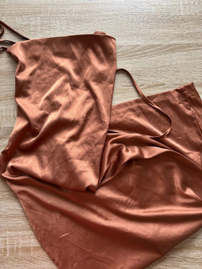 Robe moulante dos croisé