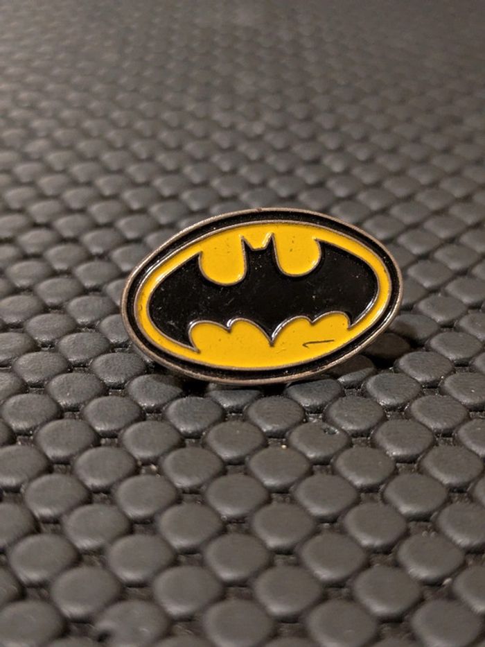 Pin's logo Batman