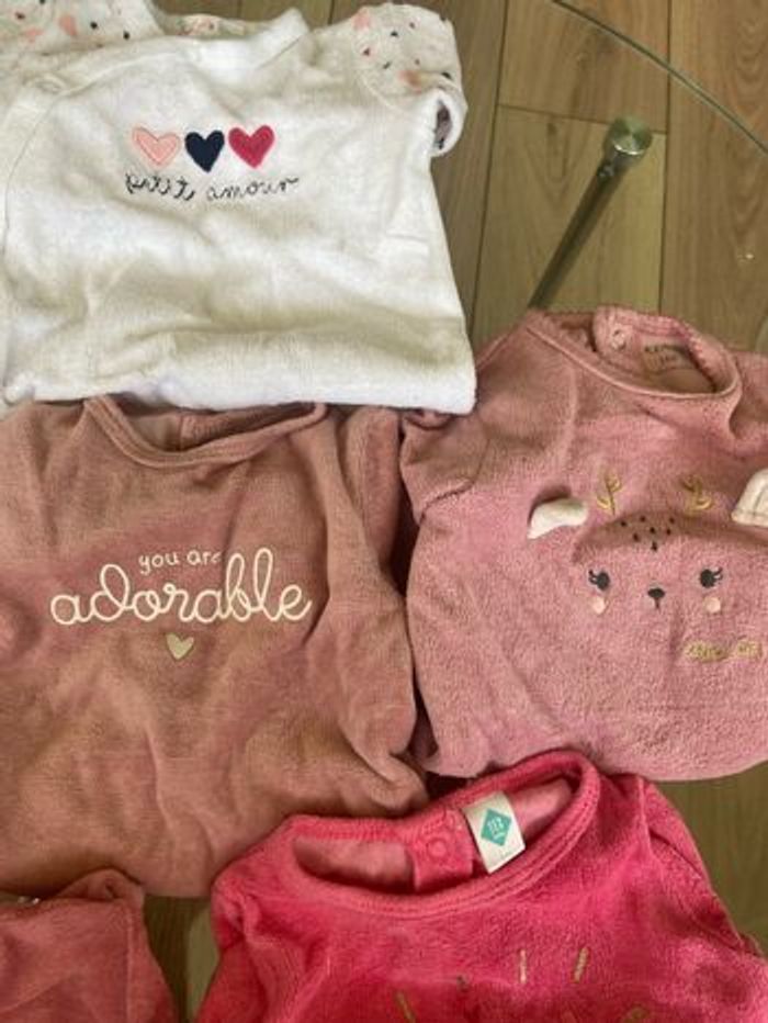 Pyjama 1 mois - photo numéro 3